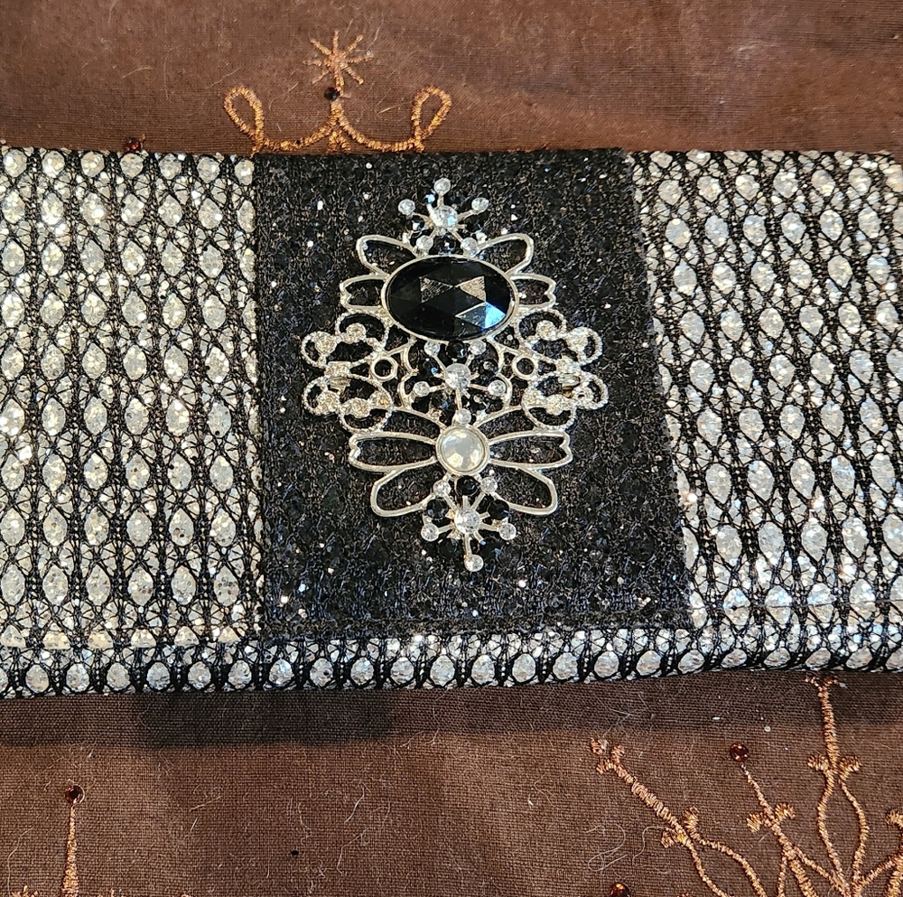 silver black glitter trifold wallet